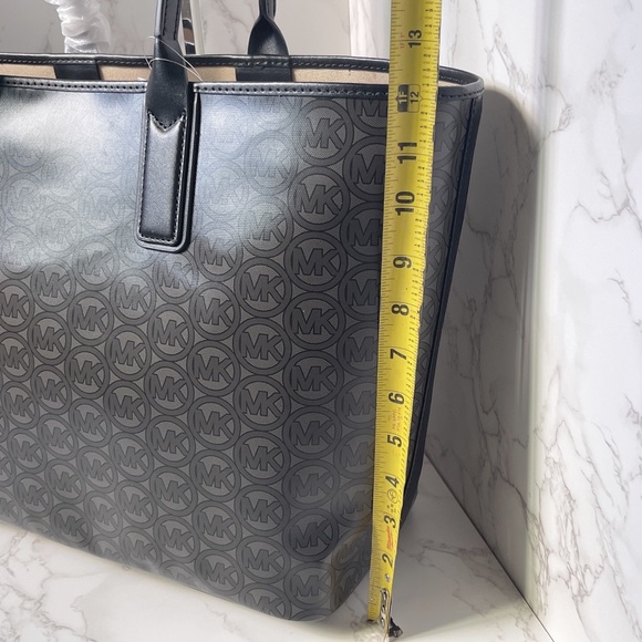 Michael Kors Tote - Picture 7 of 10